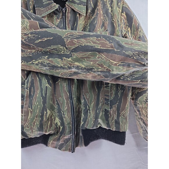 VTG Bass Pro Shops Outdoors Vertical Tiger Stripe Camo Hunting Coat Jacket Large - Picture 12 of 12